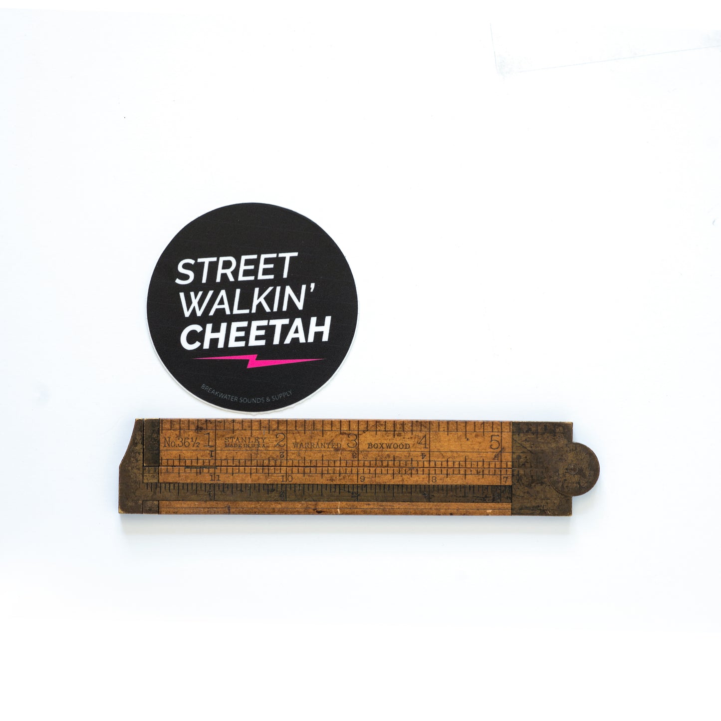Street Walkin' Cheetah 3" Round Vinyl Sticker